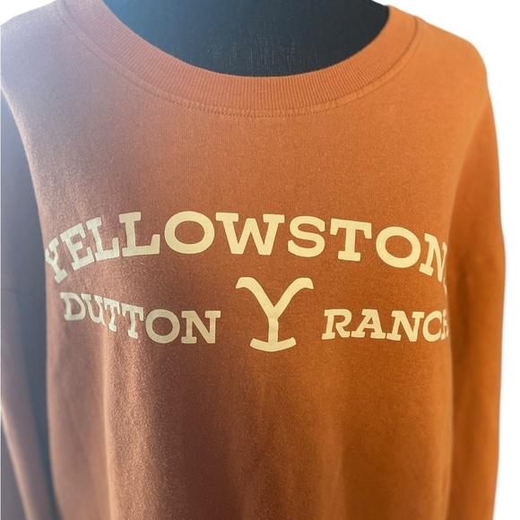 Yellowstone Dutton Ranch Long Sleeve Crewneck Sweatshirt Orange Rust Size M - Picture 2 of 9